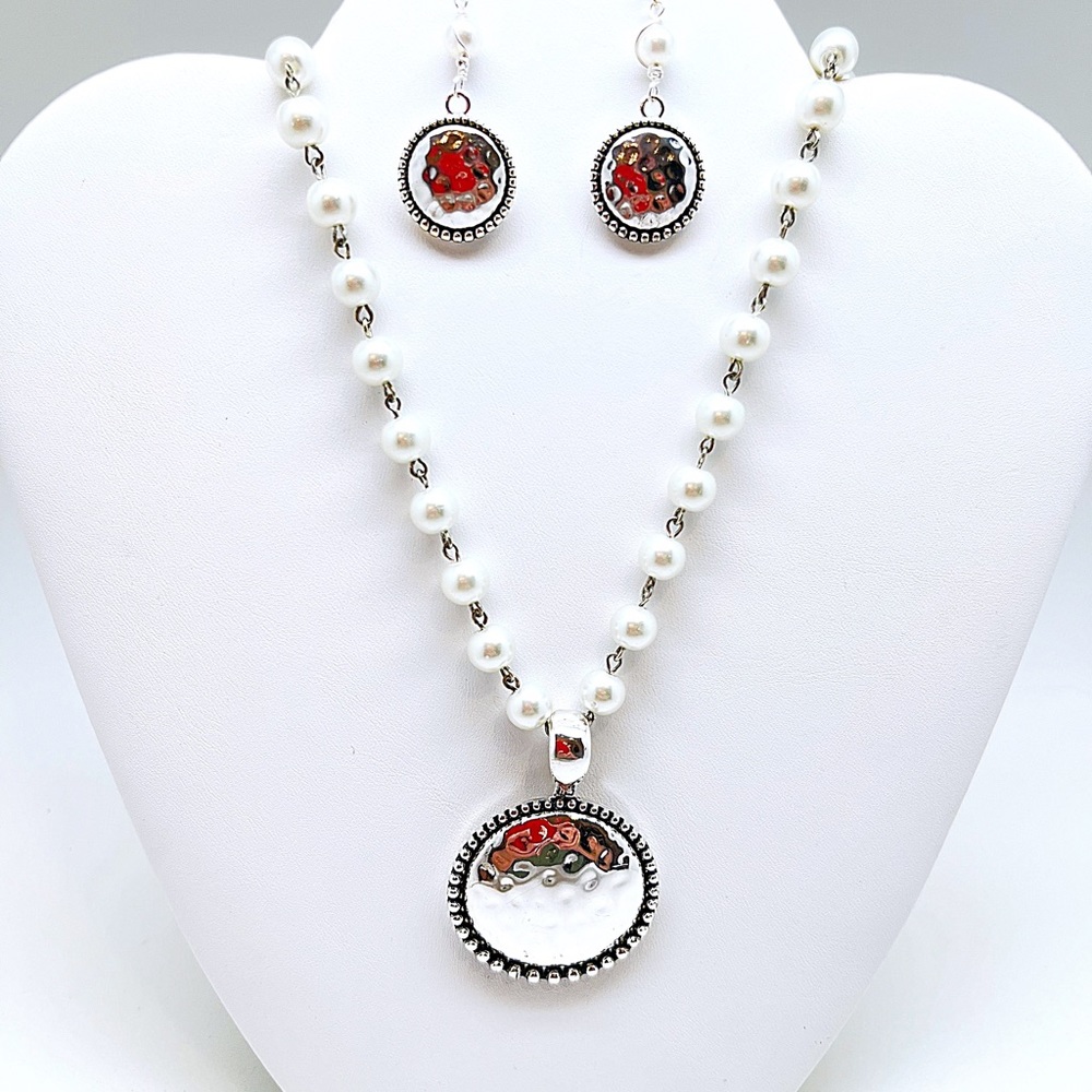 Pearl & Silver Disc Necklace & Earring Set, 30” No Clasp Glass Pearl Chain, NWT